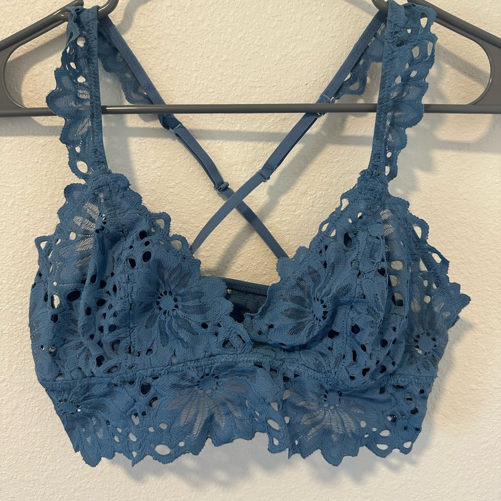 Aerie Lace Floral Cross Back Bralette in Cornflower Blue